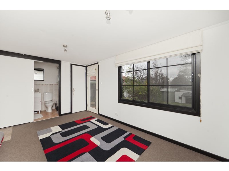 24 Mcdougall Street, Charnwood ACT 2615