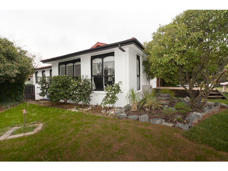 24 Mcdougall Street, Charnwood ACT 2615