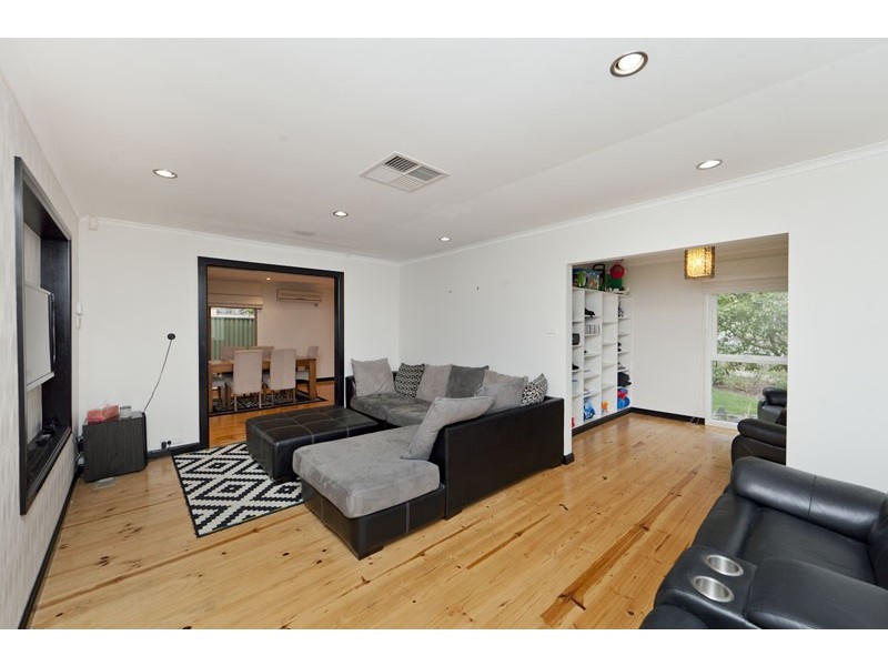 24 Mcdougall Street, Charnwood ACT 2615