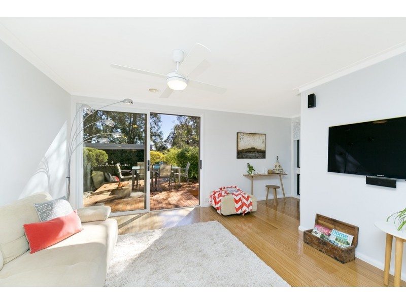 42 Hirschfeld Crescent, Macgregor ACT 2615