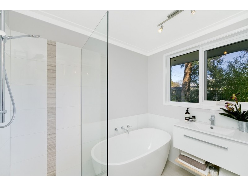 42 Hirschfeld Crescent, Macgregor ACT 2615