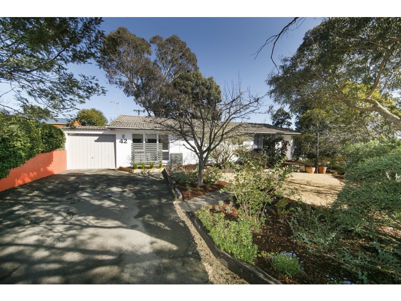 42 Hirschfeld Crescent, Macgregor ACT 2615