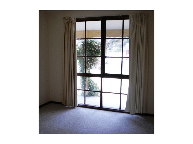 9 McQuade Close, Charnwood ACT 2615