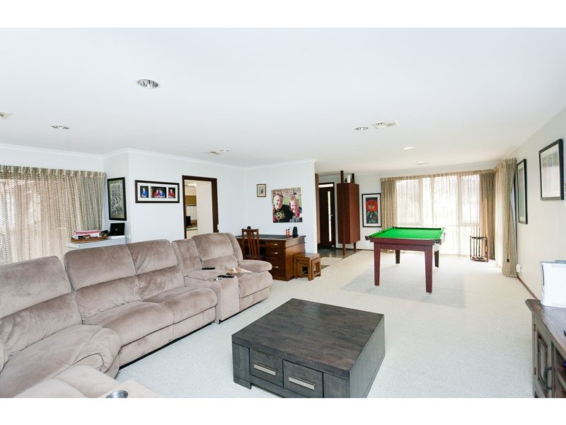 92 Shumack Street, Weetangera ACT 2614