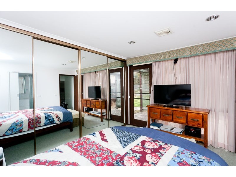 92 Shumack Street, Weetangera ACT 2614