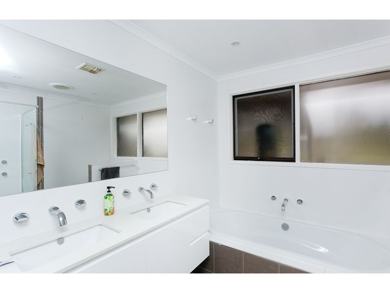 92 Shumack Street, Weetangera ACT 2614