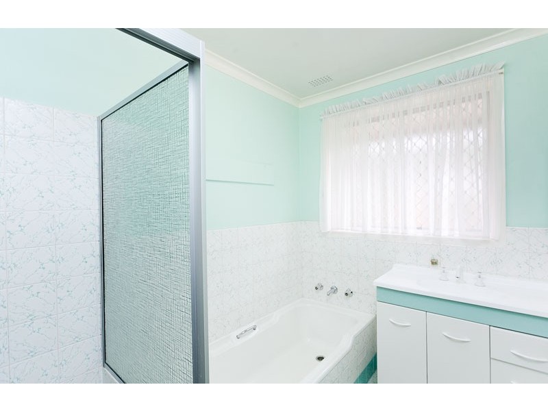 8 Erskine Street, Macquarie ACT 2614