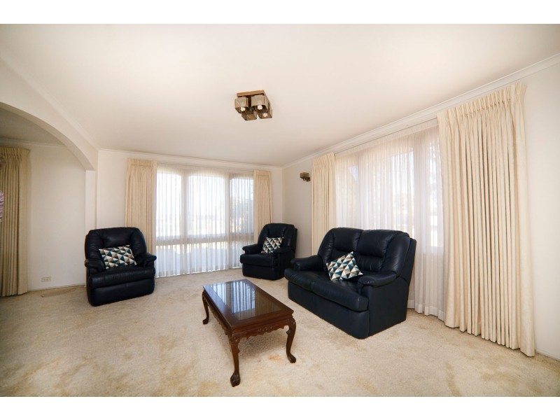 6 Clifford Crescent, Melba NSW 2615