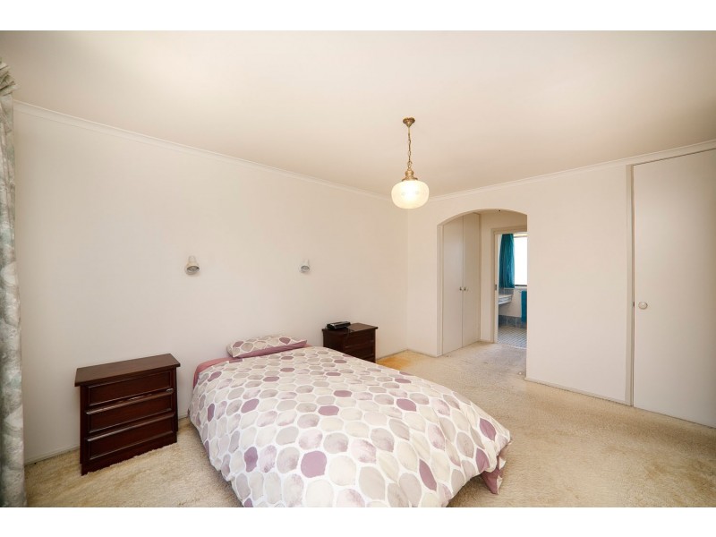 6 Clifford Crescent, Melba NSW 2615