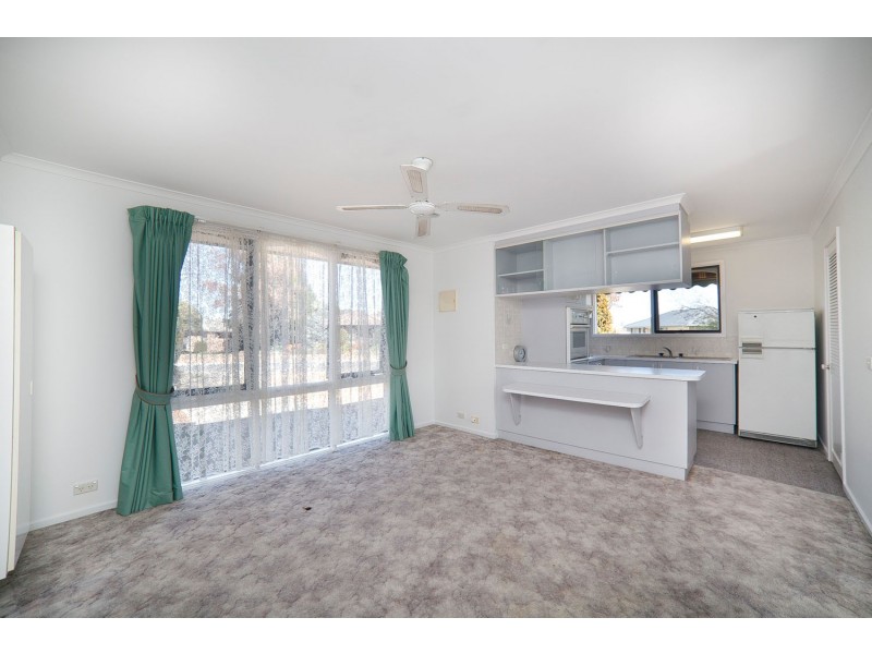6 Clifford Crescent, Melba NSW 2615