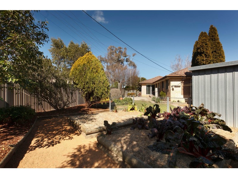 6 Clifford Crescent, Melba NSW 2615