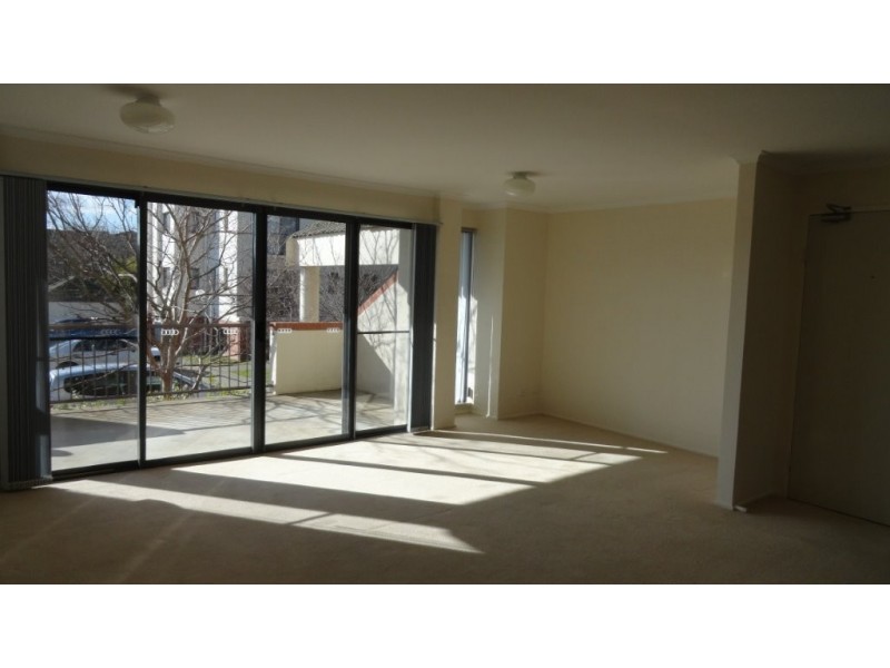 14/1 Tauss Place, Bruce ACT 2617