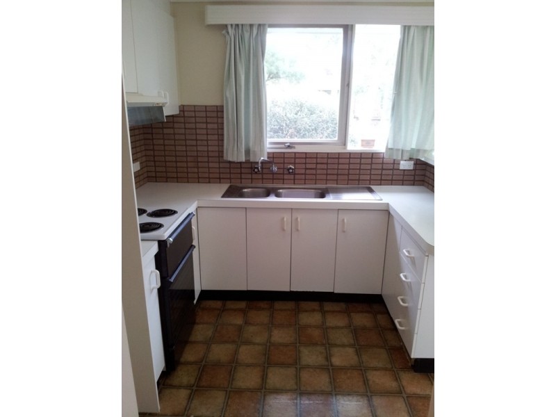 29 Molloy Crescent, Cook ACT 2614