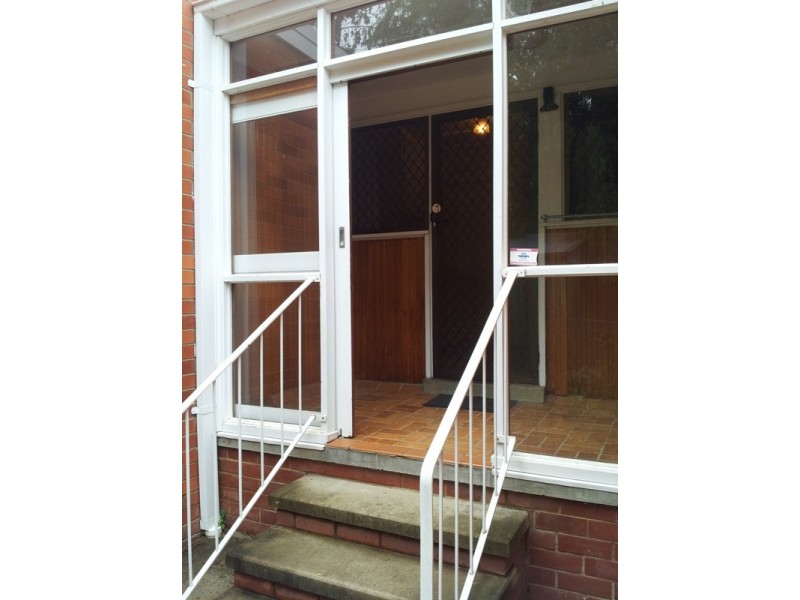 29 Molloy Crescent, Cook ACT 2614