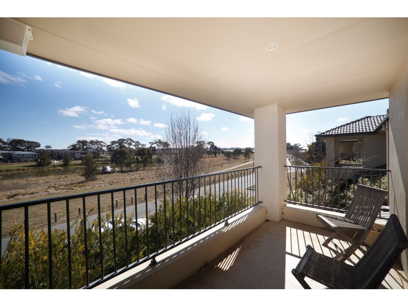 10 Megalong Crescent, Harrison ACT 2914