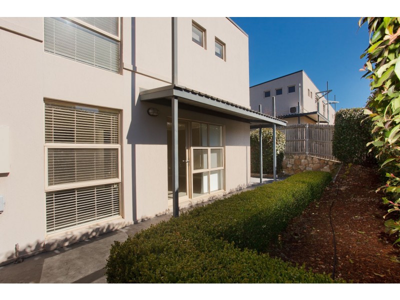 212 Anthony Rolfe Avenue, Gungahlin ACT 2912