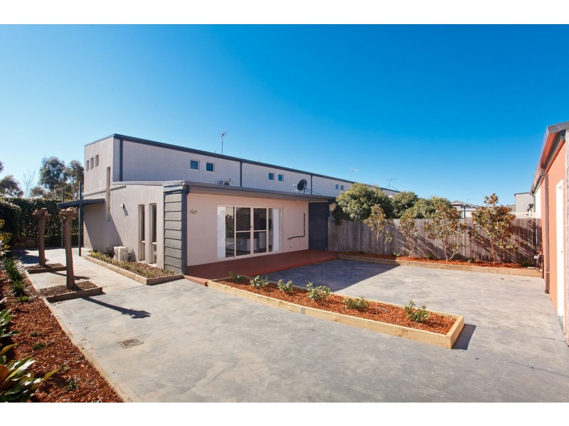 212 Anthony Rolfe Avenue, Gungahlin ACT 2912