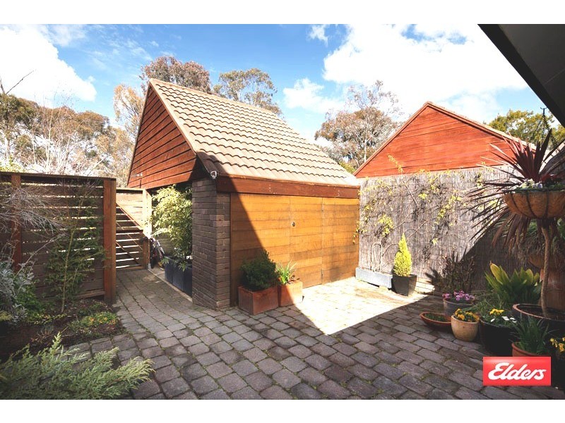 94 Wybalena Grove, Cook ACT 2614