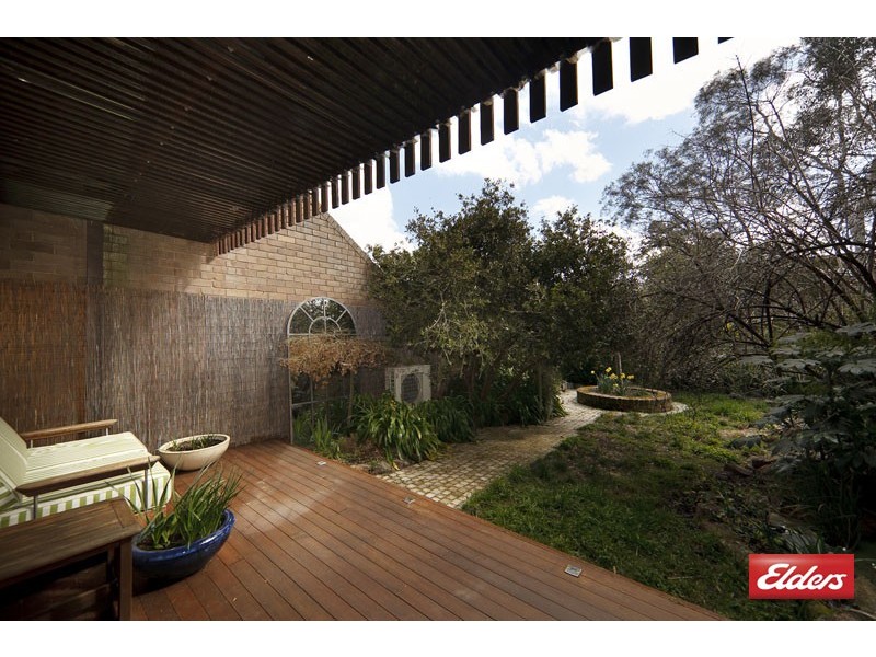 94 Wybalena Grove, Cook ACT 2614