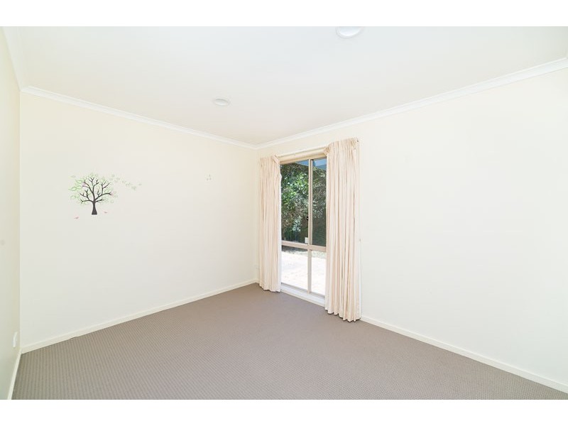 37 Britten-Jones Drive, Holt ACT 2615