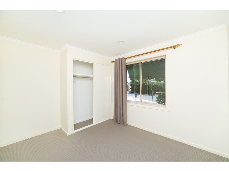 37 Britten-Jones Drive, Holt ACT 2615