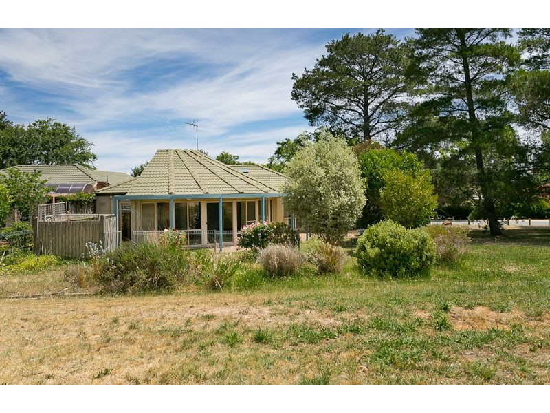 37 Britten-Jones Drive, Holt ACT 2615