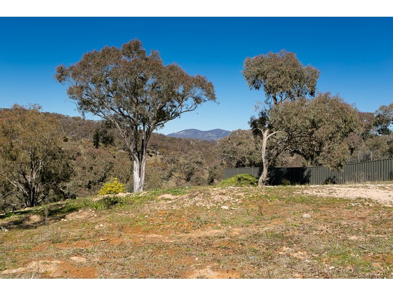 13 Myrtle Close, Jerrabomberra NSW 2619