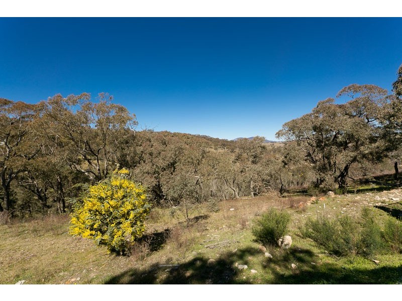 13 Myrtle Close, Jerrabomberra NSW 2619