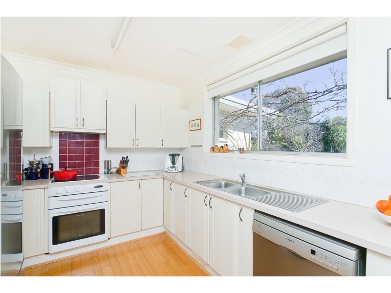 6 Line Place, Weetangera ACT 2614