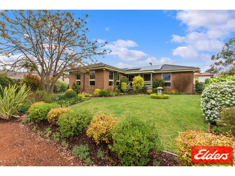 6 Luther Place, Macgregor ACT 2615