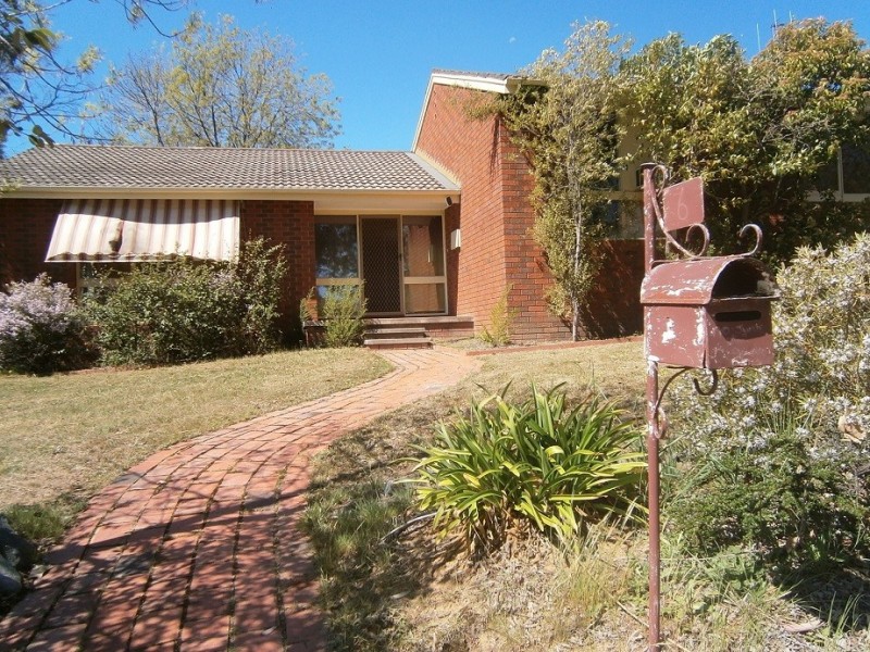 6 Warrambool Close, Giralang ACT 2617
