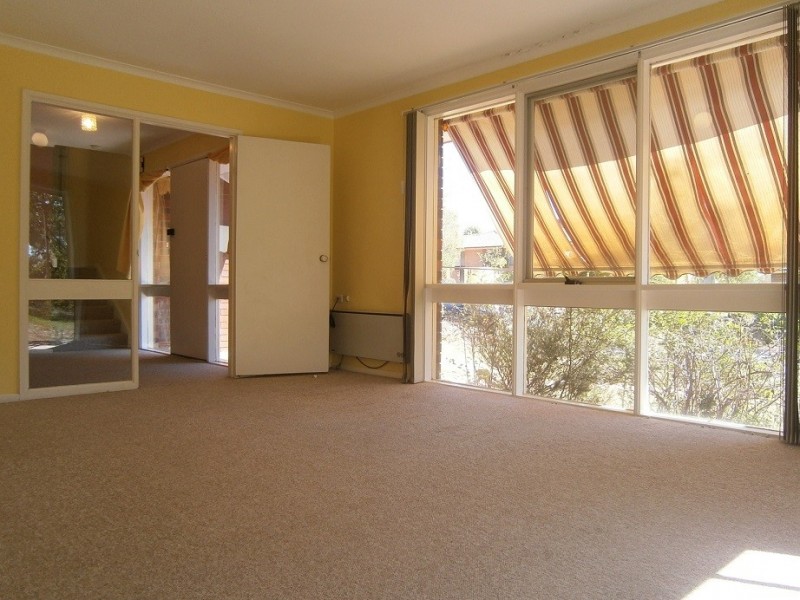 6 Warrambool Close, Giralang ACT 2617