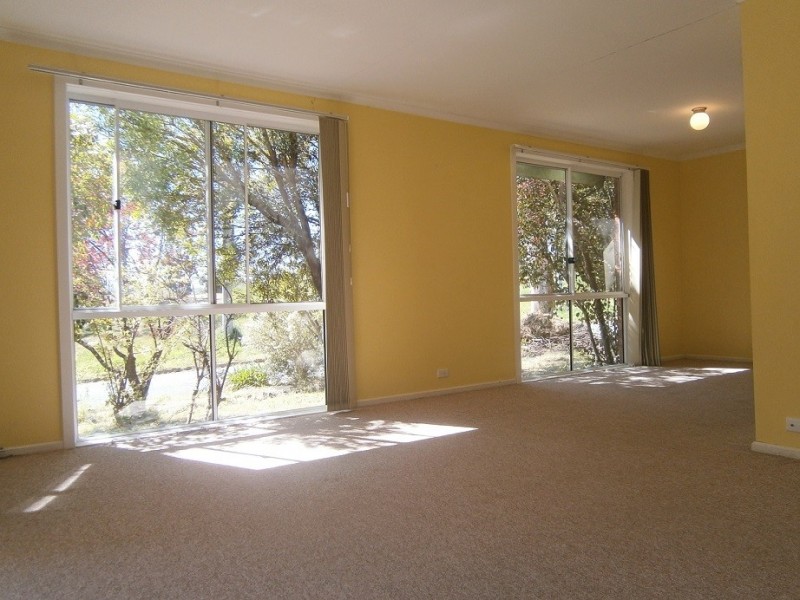 6 Warrambool Close, Giralang ACT 2617
