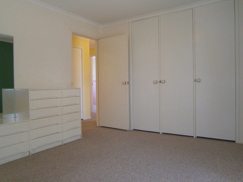 6 Warrambool Close, Giralang ACT 2617