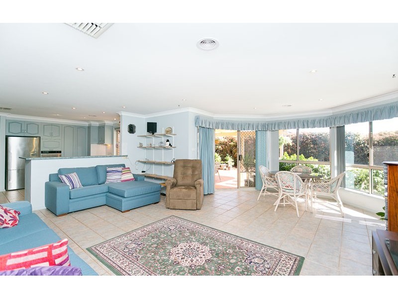 6 Santry Place, Dunlop ACT 2615