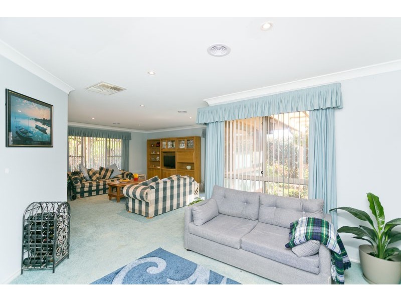 6 Santry Place, Dunlop ACT 2615