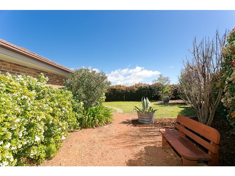 6 Santry Place, Dunlop ACT 2615