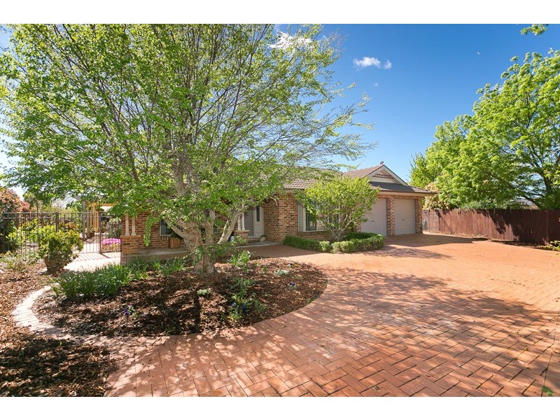 6 Santry Place, Dunlop ACT 2615