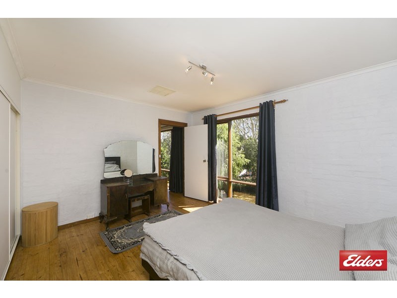 40 Mackellar Crescent, Cook ACT 2614