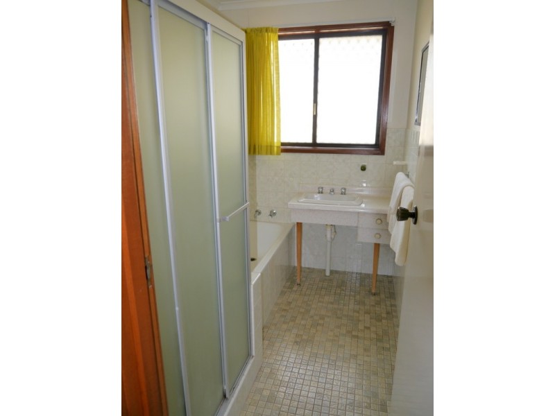 67 Belconnen Way, Weetangera ACT 2614