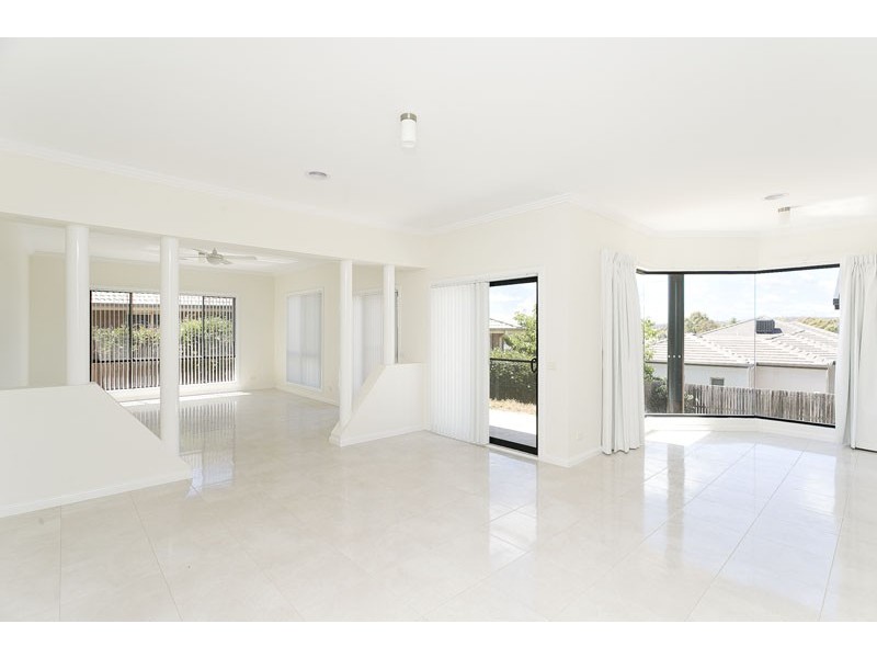 13 Fryans Place, Amaroo ACT 2914