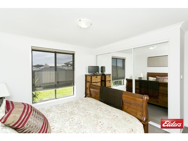 128 Macfarlane Burnet Avenue, Macgregor ACT 2615