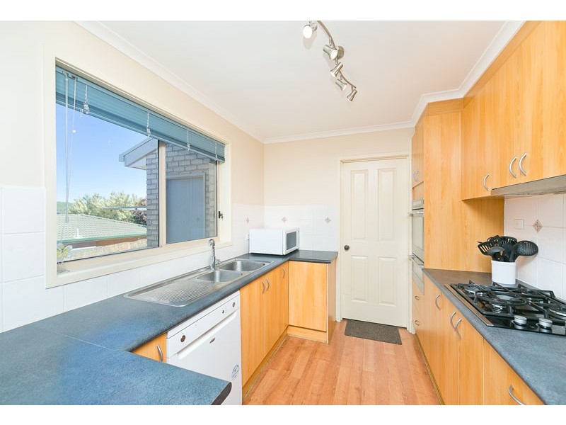 4 Grove Place, Dunlop ACT 2615