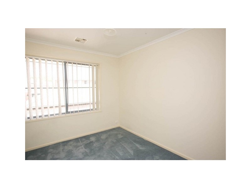 11/15 Wanliss Street, Latham ACT 2615