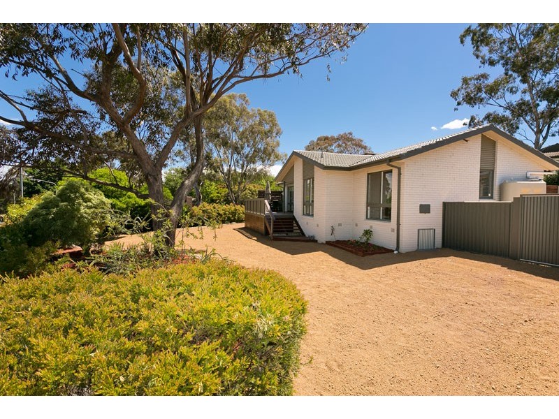 2 Flower Place, Melba ACT 2615