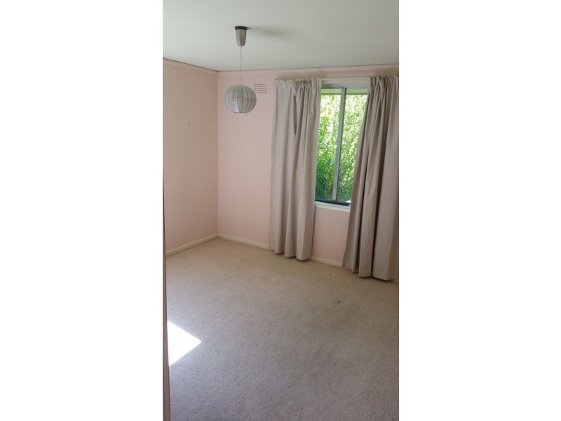 25 Biraban Place, Macquarie ACT 2614