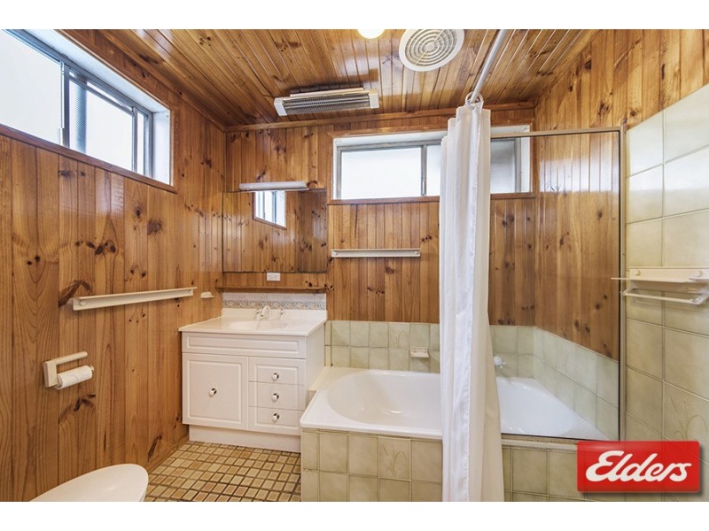 16 Pennefather Street, Higgins ACT 2615