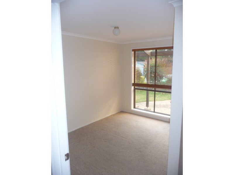 1 Guest Place, Macquarie ACT 2614