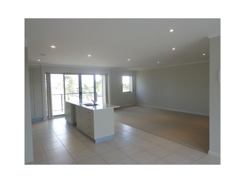 101a Anthony Rolfe Avenue, Gungahlin ACT 2912