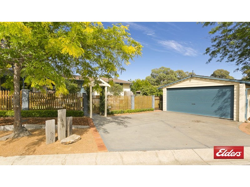 8 Dangar Place, Charnwood ACT 2615